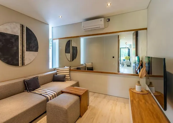 Canggu, 2br Modern With Rice Paddy View Villa