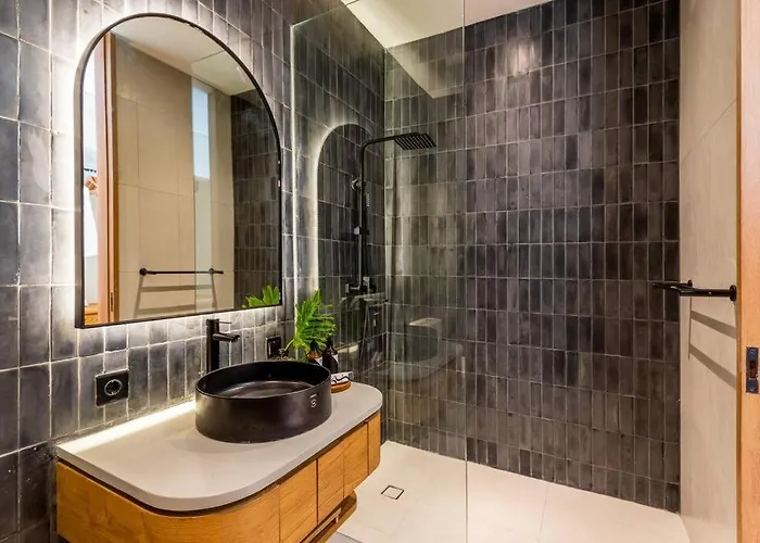 Canggu, 2br Modern With Rice Paddy View Villa *